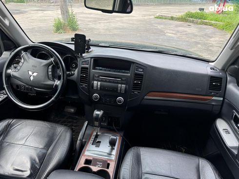 Mitsubishi Pajero Wagon 2007 черный - фото 18