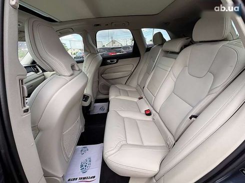 Volvo XC60 2021 - фото 19