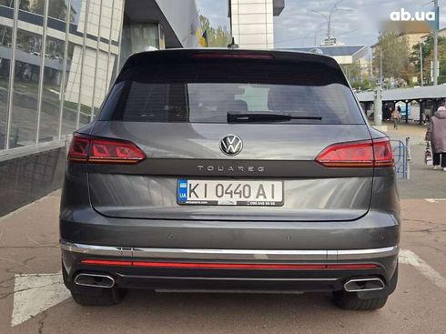 Volkswagen Touareg 2022 - фото 6