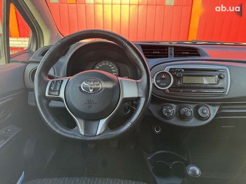 Toyota Yaris 2012 - фото 14