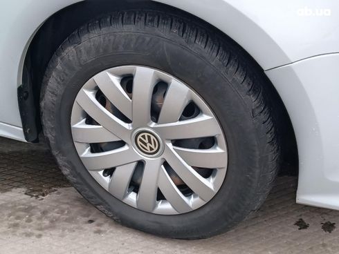 Volkswagen Jetta 2015 белый - фото 9