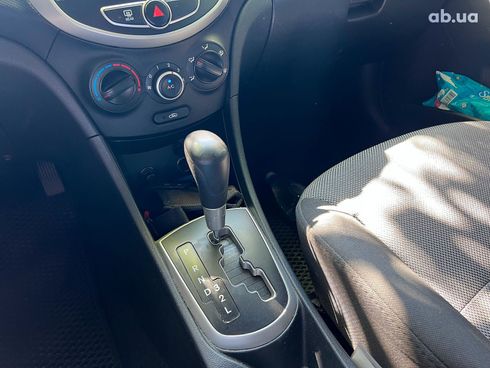Hyundai Accent 2012 синий - фото 15