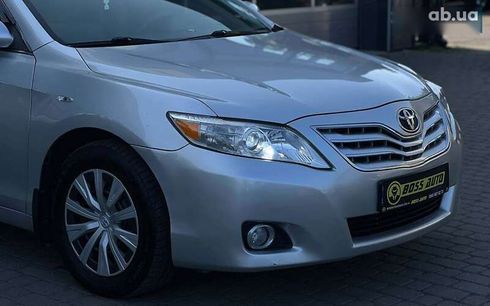 Toyota Camry 2011 - фото 7
