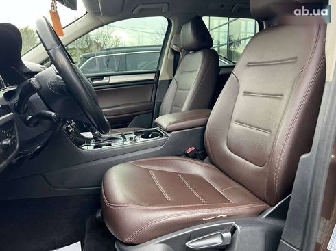 Volkswagen Touareg 2012 - фото 10