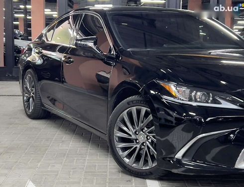 Lexus ES 2018 - фото 3