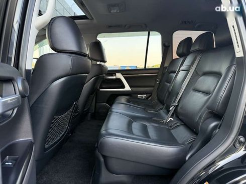 Toyota Land Cruiser 2017 - фото 19