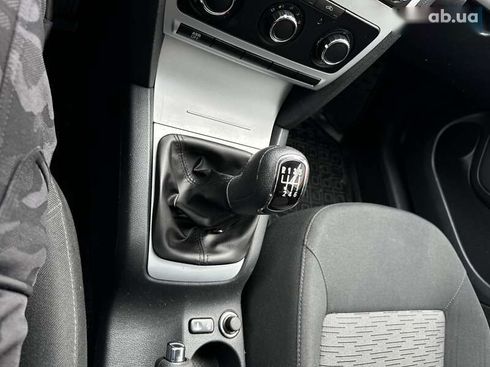 Skoda Octavia 2011 - фото 30