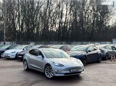 Продаж вживаних Tesla Model 3 в Київській області - купити на Автобазарі