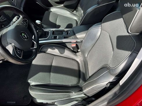 Renault Megane 2017 - фото 29