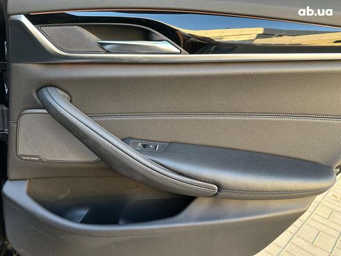 BMW 5 серия 2017 черный - фото 19