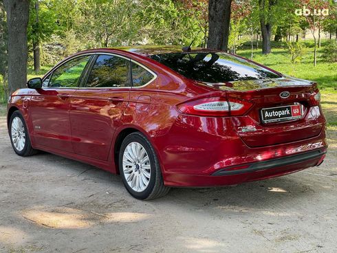 Ford Fusion 2015 красный - фото 12