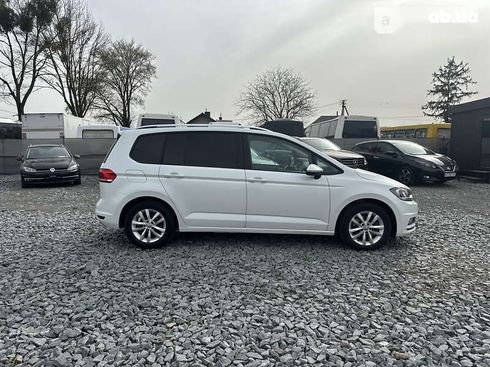 Volkswagen Touran 2016 - фото 12