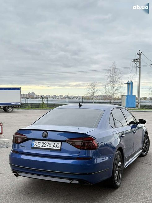 Volkswagen Passat 2017 - фото 11
