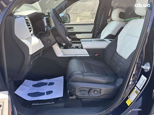 Toyota Sequoia 2023 - фото 6