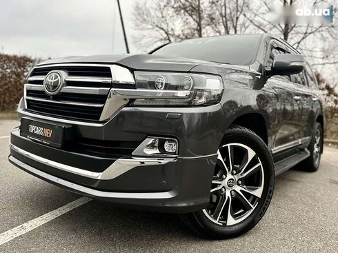 Toyota Land Cruiser 2020 - фото 2