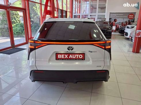 Toyota bZ 2023 - фото 4