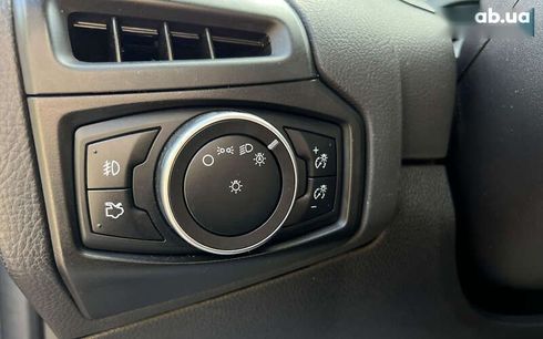Ford Focus 2015 - фото 16