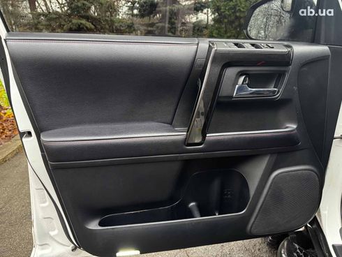 Toyota 4Runner 2019 белый - фото 12