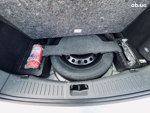 Ford Kuga 2011 серебристый - фото 19