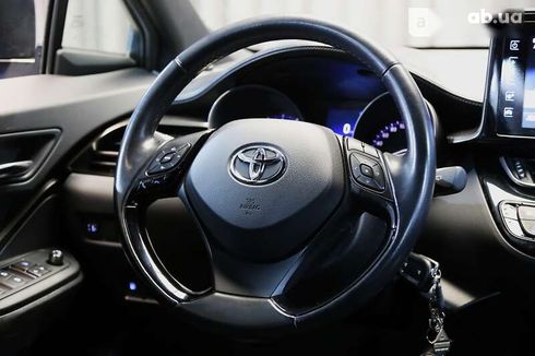 Toyota C-HR 2016 - фото 16