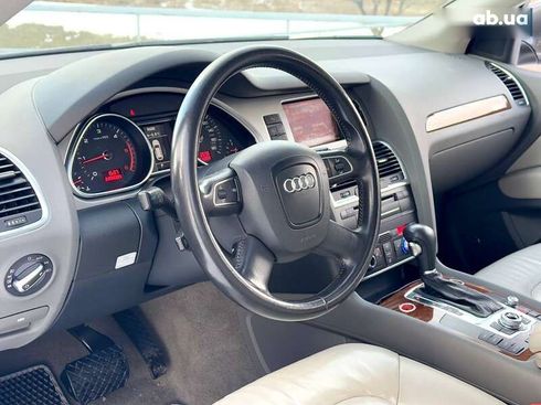 Audi Q7 2010 - фото 16