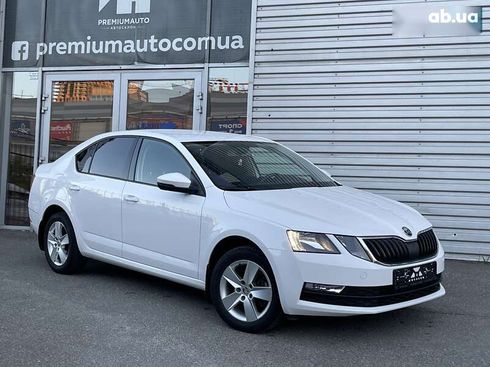 Skoda Octavia 2019 - фото 3