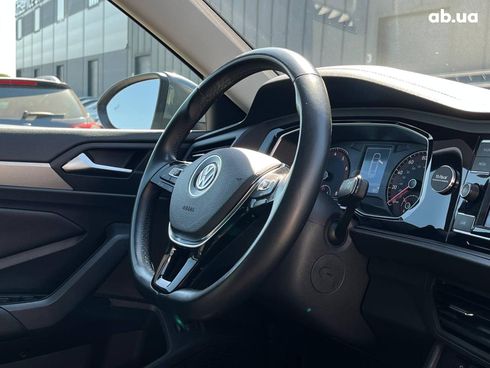 Volkswagen Jetta 2018 серый - фото 19