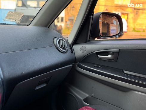 Suzuki SX4 2008 красный - фото 27
