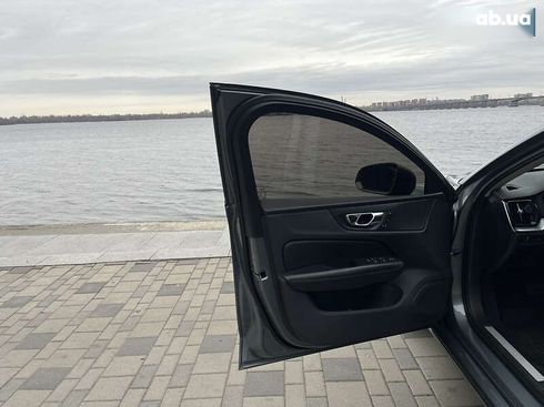 Volvo S60 2019 - фото 18