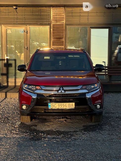 Mitsubishi Outlander 2018 - фото 4