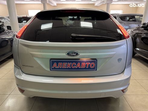 Ford Focus 2008 серебристый - фото 8