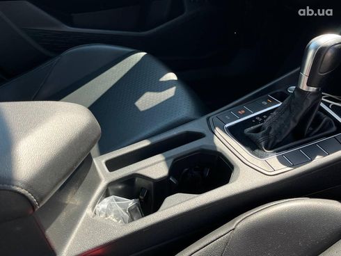 Volkswagen Jetta 2018 серый - фото 21