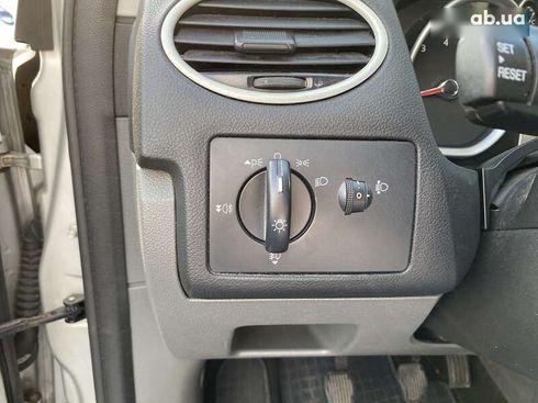 Ford Focus 2009 - фото 23