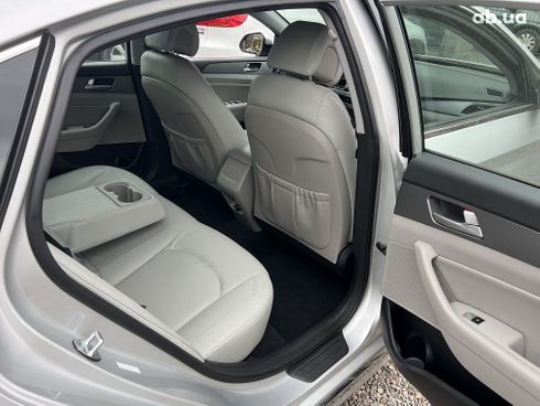 Hyundai Sonata 2016 серебристый - фото 18