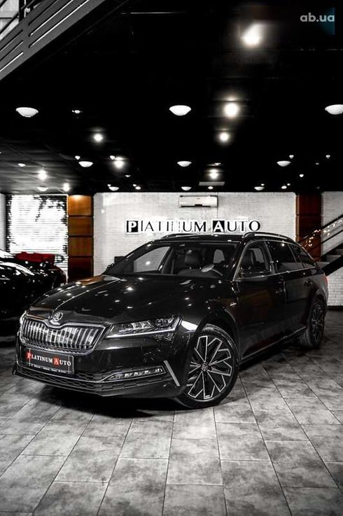 Skoda Superb 2020 - фото 6
