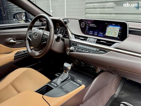 Lexus ES 2021 - фото 27