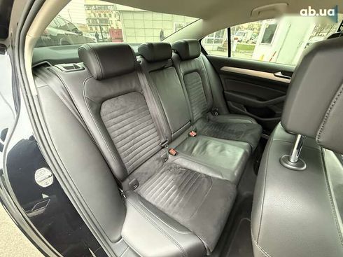 Volkswagen Passat 2017 - фото 18