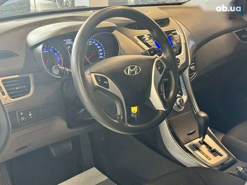 Hyundai Elantra 2012 - фото 23