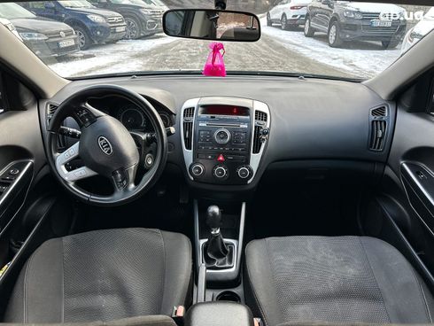 Kia Cee'd 2010 черный - фото 19