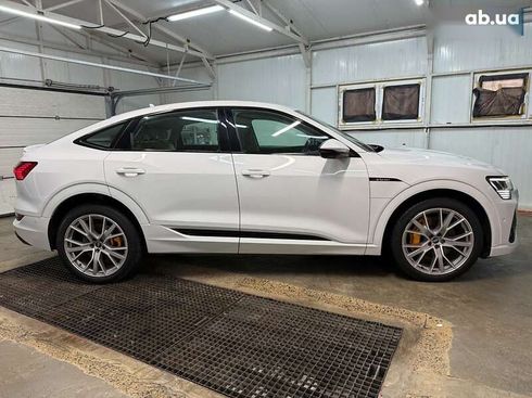 Audi E-Tron 2021 - фото 21
