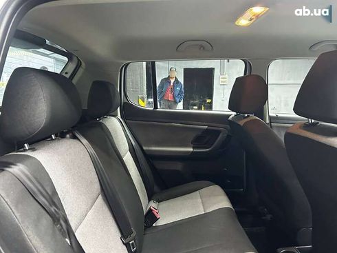 Skoda Fabia 2009 - фото 12