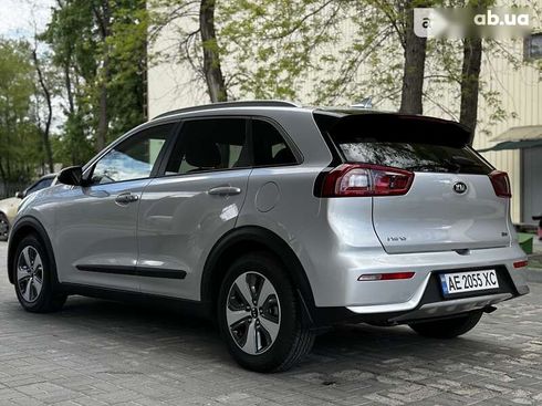 Kia Niro 2018 - фото 12