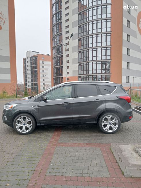 Ford Escape 2019 серый - фото 4