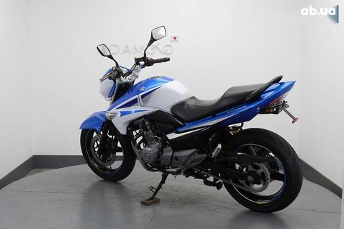 Suzuki GSR 2015 - фото 6