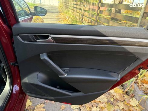 Volkswagen Passat 2016 красный - фото 21