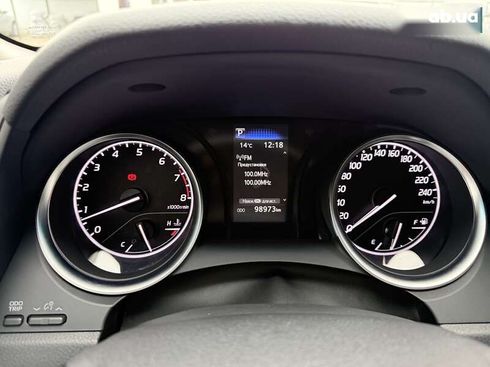 Toyota Camry 2021 - фото 26