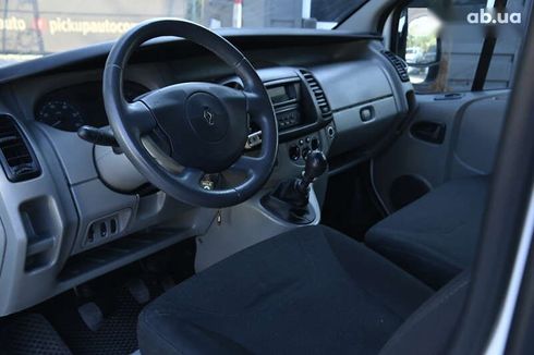 Renault Trafic 2008 - фото 16