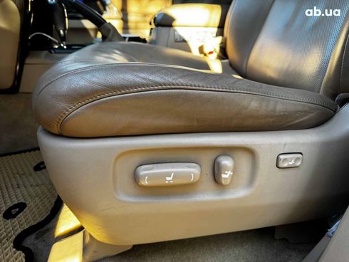 Toyota Land Cruiser 2012 черный - фото 19