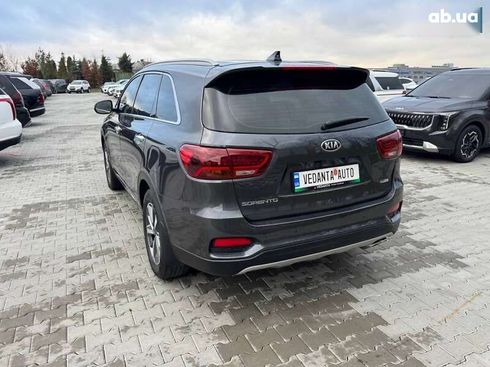 Kia Sorento 2018 - фото 8