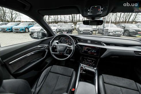 Audi E-Tron 2021 - фото 12